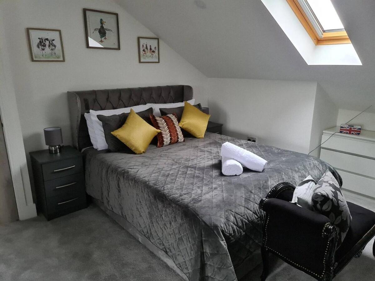Sav 5 Bed Luxury Detached House In Leicester Humberstone Rum bild